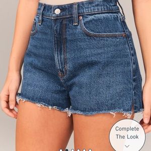 Abercrombie curve love mom shorts